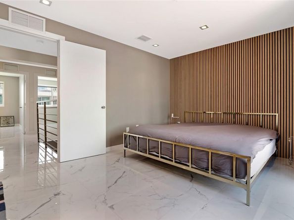 1460 Ocean Dr 506 (406), Miami Beach FL 33139