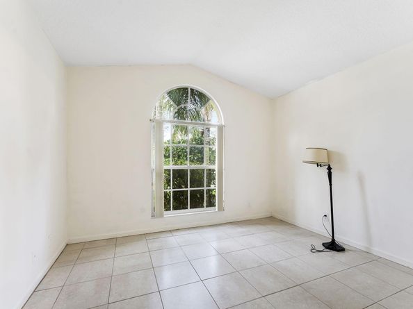 225 Preserve Court, Royal Palm Beach FL 33411