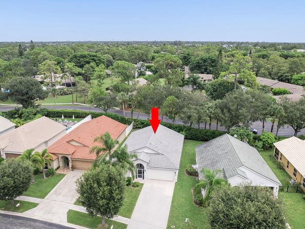 225 Preserve Court, Royal Palm Beach FL 33411