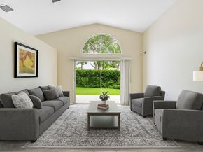 225 Preserve Court, Royal Palm Beach FL 33411