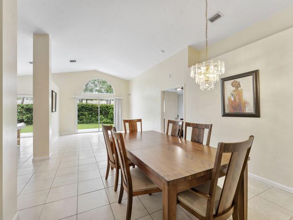 225 Preserve Court, Royal Palm Beach FL 33411
