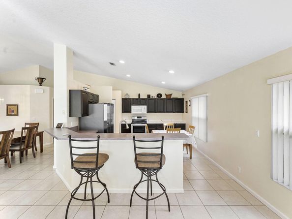 225 Preserve Court, Royal Palm Beach FL 33411