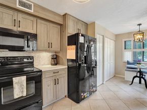 2131 SW 92nd Ter 1601, Davie FL 33324