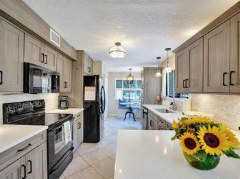2131 SW 92nd Ter