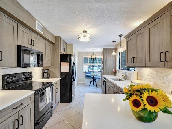 2131 SW 92nd Ter 1601, Davie FL 33324