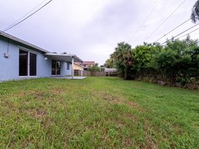 2461 SW 43rd Ter, Fort Lauderdale FL 33317