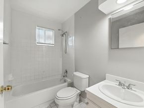 2461 SW 43rd Ter, Fort Lauderdale FL 33317