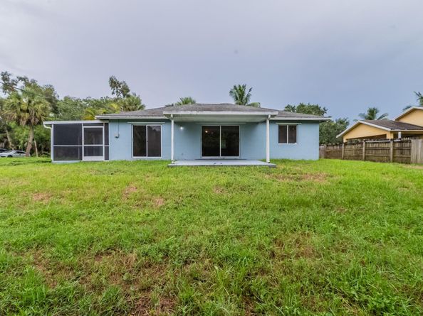2461 SW 43rd Ter, Fort Lauderdale FL 33317