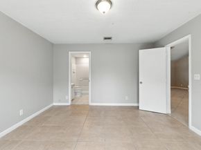 2461 SW 43rd Ter, Fort Lauderdale FL 33317