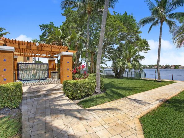 120 Yacht Club 108 Way 108, Hypoluxo FL 33462