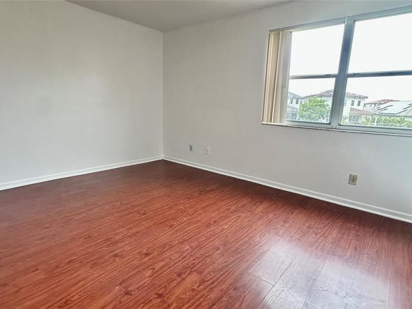 1200 SW 113th Ter 204, Pembroke Pines FL 33025