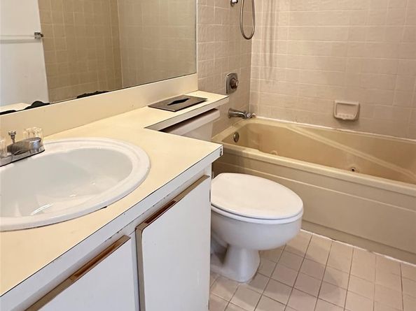 1200 SW 113th Ter 204, Pembroke Pines FL 33025