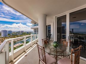 21050 Point Pl 2202, Aventura FL 33180
