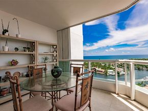 21050 Point Pl 2202, Aventura FL 33180