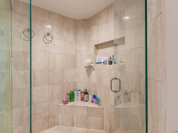 21050 Point Pl 2202, Aventura FL 33180