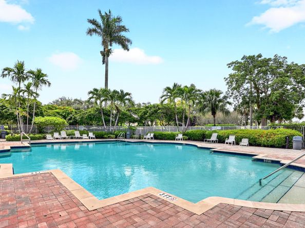 4982 Pelican St, Coconut Creek FL 33073