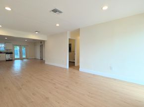 541 N 68th Way, Hollywood FL 33024