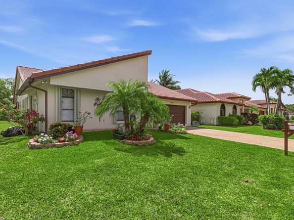 7040 Golf Pointe Circle, Tamarac FL 33321