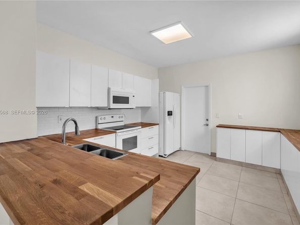 3698 San Simeon Circle, Weston FL 33331