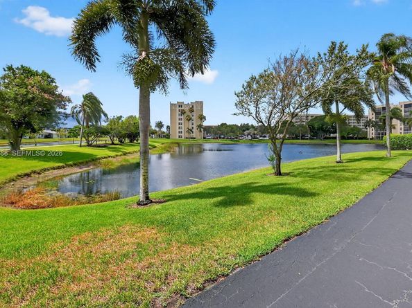 7270 Ashford Place 308, Delray Beach FL 33446