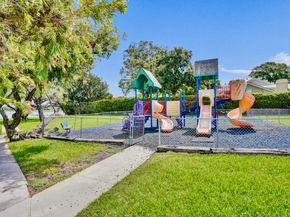 54 Cedar Circle, Boynton Beach FL 33436