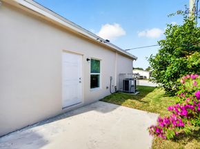 402 NW 12th Avenue, Boynton Beach FL 33435
