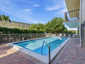 3581 S Ocean Boulevard Apt 4e, South Palm Beach FL 33480