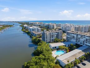 3581 S Ocean Boulevard Apt 4e, South Palm Beach FL 33480