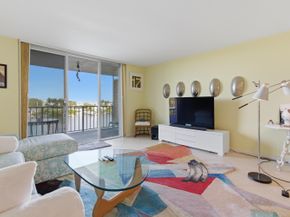 3581 S Ocean Boulevard Apt 4e, South Palm Beach FL 33480