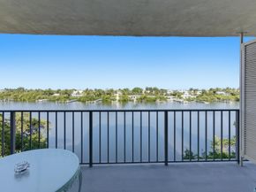 3581 S Ocean Boulevard Apt 4e, South Palm Beach FL 33480