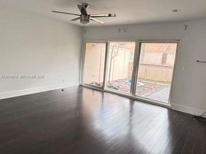 8195 NW 8th Manor 3, Plantation FL 33324