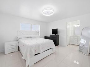 1221 SW 122nd Avenue 401, Miami FL 33184
