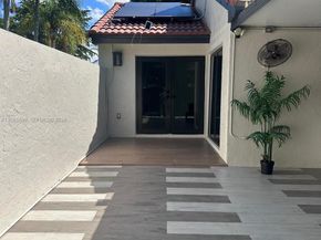 6633 NW 178th Terrace, Hialeah FL 33015
