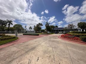 6633 NW 178th Terrace, Hialeah FL 33015