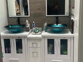 6633 NW 178th Terrace, Hialeah FL 33015