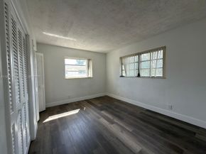 1120 NE 10th Street 5, Hallandale Beach FL 33009