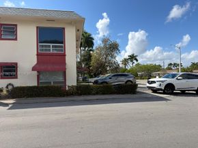 1120 NE 10th Street 5, Hallandale Beach FL 33009