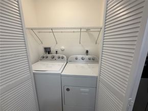 Undisclosed Address #A11974842, North Lauderdale FL 33068