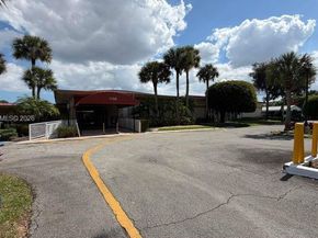 237 Lake Frances Drive 237, West Palm Beach FL 33411