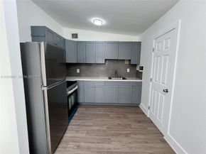 10090 W Fern Street, Miami FL 33157