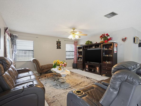 1301 SW 75th Avenue, North Lauderdale FL 33068