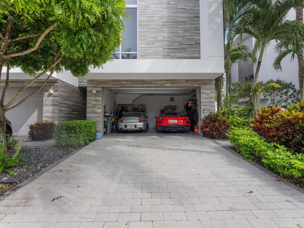 1811 NW 42nd Drive, Boca Raton FL 33431