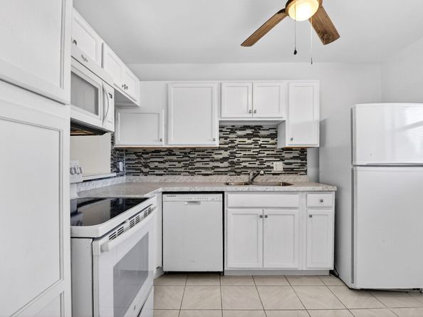 201 Oxford 600, West Palm Beach FL 33417