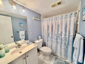 10059 Winding Lake Road 103, Sunrise FL 33351