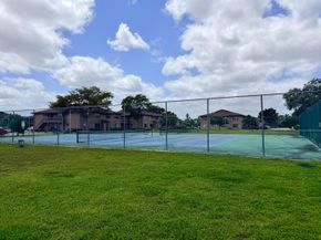 10059 Winding Lake Road 103, Sunrise FL 33351