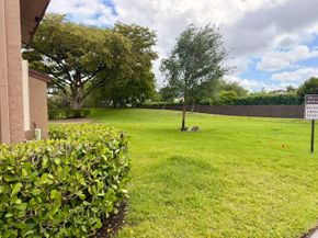 10059 Winding Lake Road 103, Sunrise FL 33351