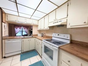 10059 Winding Lake Road 103, Sunrise FL 33351
