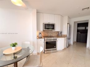 848 Brickell Key Drive 905, Miami FL 33131