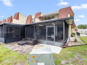 8920 Palm Tree Lane 8920, Pembroke Pines FL 33024