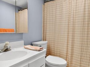 3160 Lake Osborne Dr 107, Lake Worth Beach FL 33461